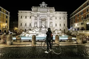 Fontana di Trevi, da oggi diventa a pagamento. Ma c’è un modo per vederla gratis Fontana di Trevi, da oggi diventa a pagamento. Ma c’è un modo per vederla gratis