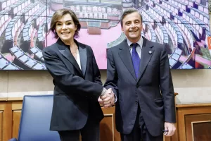 Elisabetta Gualmini e il segretario di Azione Carlo Calenda durante la conferenza stampa al Senato per l’annuncio dell’ingresso dell’eurodeputata nel partito, Roma, Lunedì 16 Febbraio 2026 (Foto Roberto Monaldo / LaPresse)
Elisabetta Gualmini and Azione party secretary Carlo Calenda during the press conference at the Senate to announce the MEP’s entry into the party, Rome, Monday, February 16, 2026 (Photo by Roberto Monaldo / LaPresse) Elisabetta Gualmini e il segretario di Azione Carlo Calenda durante la conferenza stampa al Senato per l’annuncio dell’ingresso dell’eurodeputata nel partito, Roma, Lunedì 16 Febbraio 2026 (Foto Roberto Monaldo / LaPresse)
Elisabetta Gualmini and Azione party secretary Carlo Calenda during the press conference at the Senate to announce the MEP’s entry into the party, Rome, Monday, February 16, 2026 (Photo by Roberto Monaldo / LaPresse)