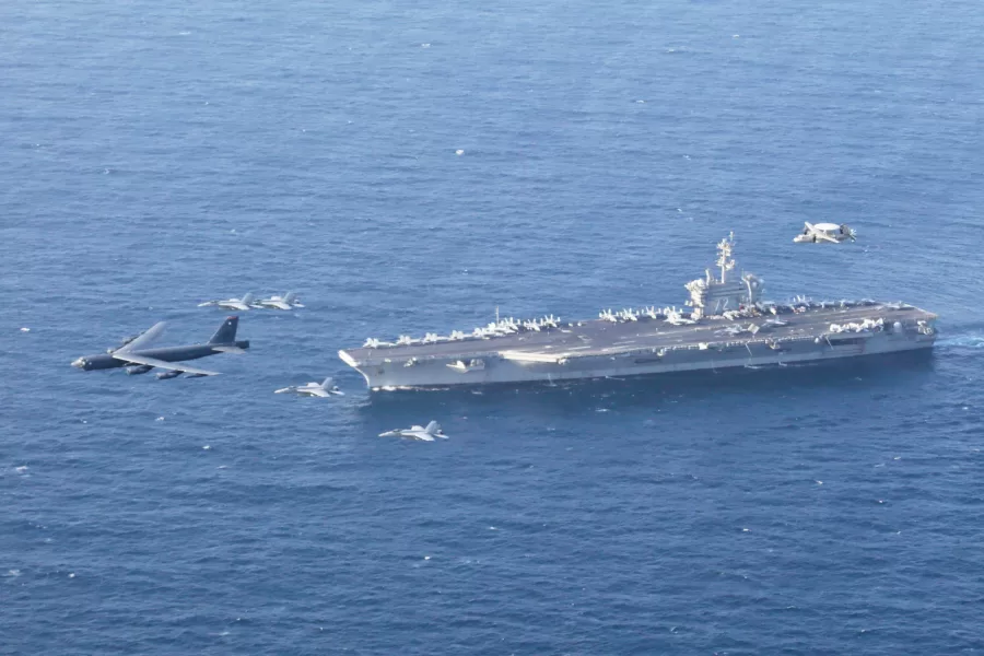 Usa, attesa per l’attacco all’Iran. Trump muove le truppe, Teheran tergiversa