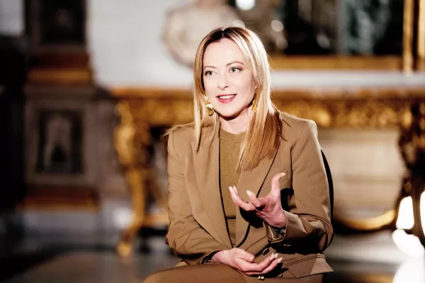 Giorgia Meloni una vassalla di Trump? Alla sinistra sfugge qualche dettaglio