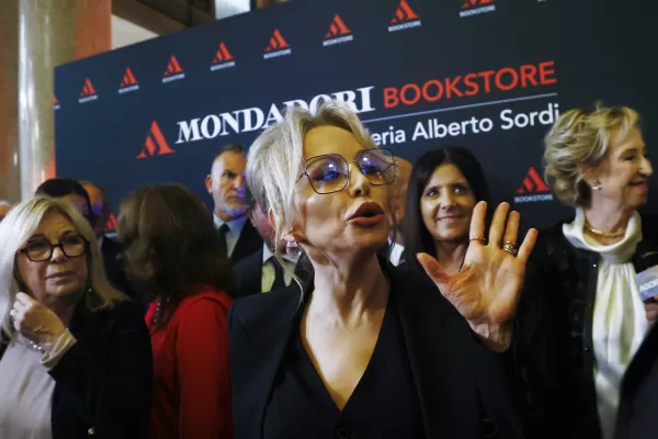 Marina Berlusconi Inaugura il Mondadori Store  a Galleria Alberto Sordi   — Roma , Italia – Mercoledì 23 Ottobre 2024 – Cronaca – (foto di Cecilia Fabiano/LaPresse) 


Marina Berlusconi Inaugurates Mondadori Store at Galleria Alberto Sordi with  — Rome , Italy – Wednesday October 23, 2024 – News – (photo by Cecilia Fabiano/LaPresse)