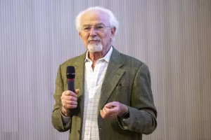 Scontri Torino, l’Islam radicale è con i black bloc. Volli: “Squadre paramilitari, jihadisti e ultrasinistra italiana uniti contro l’Occidente, l’America e Israele” Scontri Torino, l’Islam radicale è con i black bloc. Volli: “Squadre paramilitari, jihadisti e ultrasinistra italiana uniti contro l’Occidente, l’America e Israele”