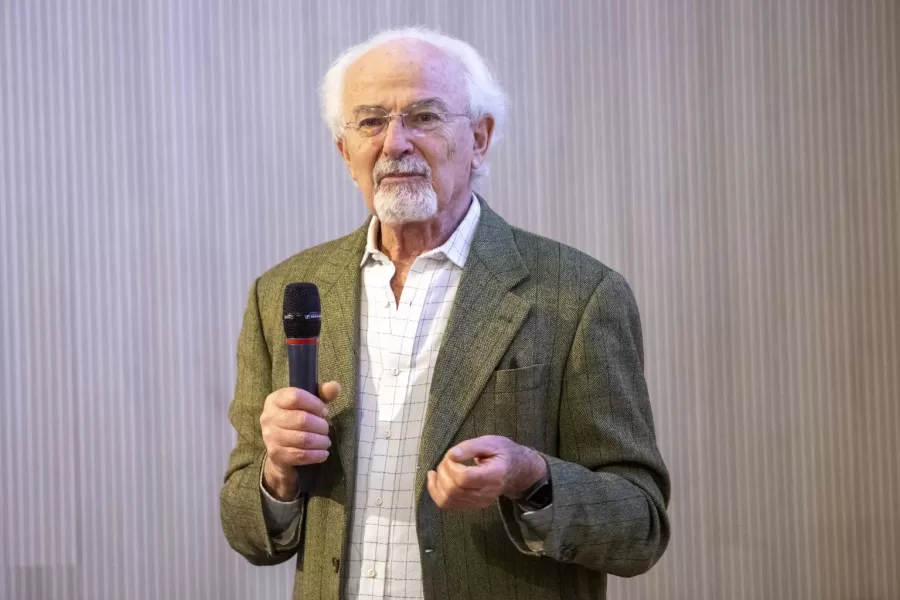 Scontri Torino, l’Islam radicale è con i black bloc. Volli: “Squadre paramilitari, jihadisti e ultrasinistra italiana uniti contro l’Occidente, l’America e Israele”