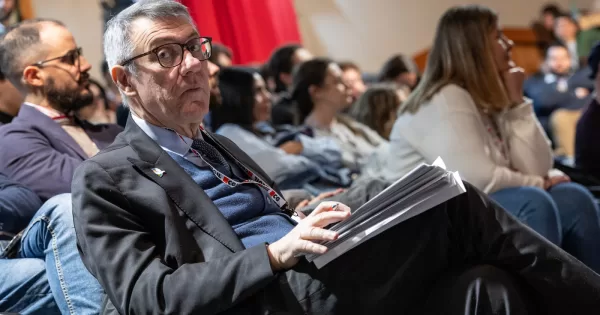 il Segretario generale CGIL Maurizio Landini in occasione delliniziativa ci siamo, pensare un mondo e una cgil, possibili tenutosi al centro sociale spin time labs.  Roma Giovedì 22 Gennaio  2026 (foto Mauro Scrobogna / LaPresse)  

 CGIL General Secretary Maurizio Landini at the initiative “We’re here, thinking about a possible world and a CGIL,” held at the Spin Time Labs social center. Rome, Thursday January 22 2026. (Photo by Mauro Scrobogna / LaPresse)