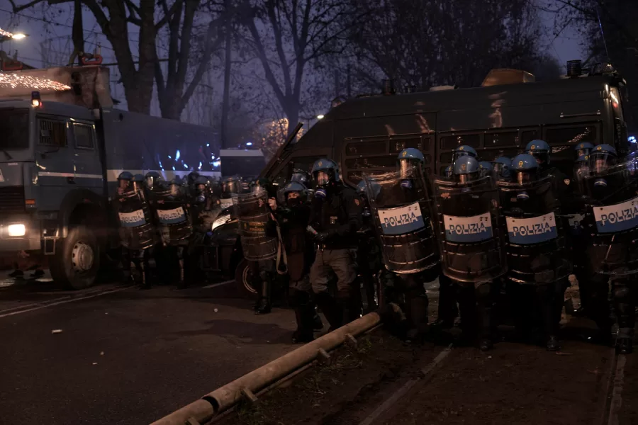Scontri a corteo Nazionale in solidarietà al Centro Sociale Askatasuna di Corso Regina 47 a Torino, sgomberato lo scorso Dicembre 
 – Sabato, January 31, 2026. News  (Photo by Marco Alpozzi/Lapresse)

Clashes during the National march in solidarity with the Askatasuna Social Center in Corso Regina 47, Turin, evicted last December 
 – Saturday, January 31, 2026. News  (Photo by Marco Alpozzi/Lapresse)