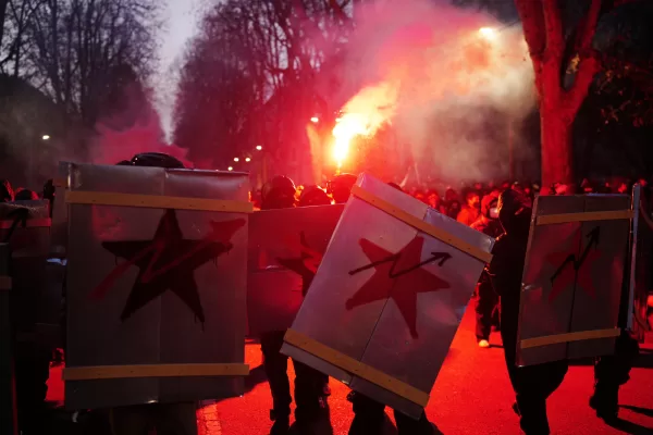 Scontri a corteo Nazionale in solidarietà al Centro Sociale Askatasuna di Corso Regina 47 a Torino, sgomberato lo scorso Dicembre
– Sabato, January 31, 2026. News (Photo by Marco Alpozzi/Lapresse)
Clashes at the National march in solidarity with the Askatasuna Social Center in Corso Regina 47, Turin, evicted last December
– Saturday, January 31, 2026. News (Photo by Marco Alpozzi/Lapresse) Scontri a corteo Nazionale in solidarietà al Centro Sociale Askatasuna di Corso Regina 47 a Torino, sgomberato lo scorso Dicembre
– Sabato, January 31, 2026. News (Photo by Marco Alpozzi/Lapresse)
Clashes at the National march in solidarity with the Askatasuna Social Center in Corso Regina 47, Turin, evicted last December
– Saturday, January 31, 2026. News (Photo by Marco Alpozzi/Lapresse)