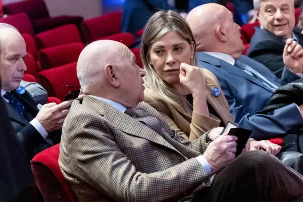 il Ministro della Giustizia Carlo Nordio, Giusi Nartolozzi, capo gabinetto del ministro, in occasione  del convegno delle Camere Penali Italiane UCPI ‘La trasversalità del Sì’ con il ministro della Giustizia Nordio ” Roma Venerdì 06 Febbraio 2026 (foto Mauro Scrobogna / LaPresse)  

Minister of Justice Carlo Nordio, Giusi Bartolozzi, chief of staff of the Minister, at the Conference of the Italian Criminal Chambers UCPI ‘The Transversality of the Yes’ with the Minister of Justice Nordio ” Rome Friday February 06 2026. (Photo by Mauro Scrobogna / LaPresse)