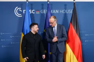 German Chancellor Friedrich Merz, right, meets Ukrainian President Volodymyr Zelensky during the Munich Security Conference in Munich, Germany, Friday, Feb. 13, 2026. (Michaela Stache/Pool Photo via AP)





Associate Press/ LaPresse
Only Italy and Spain