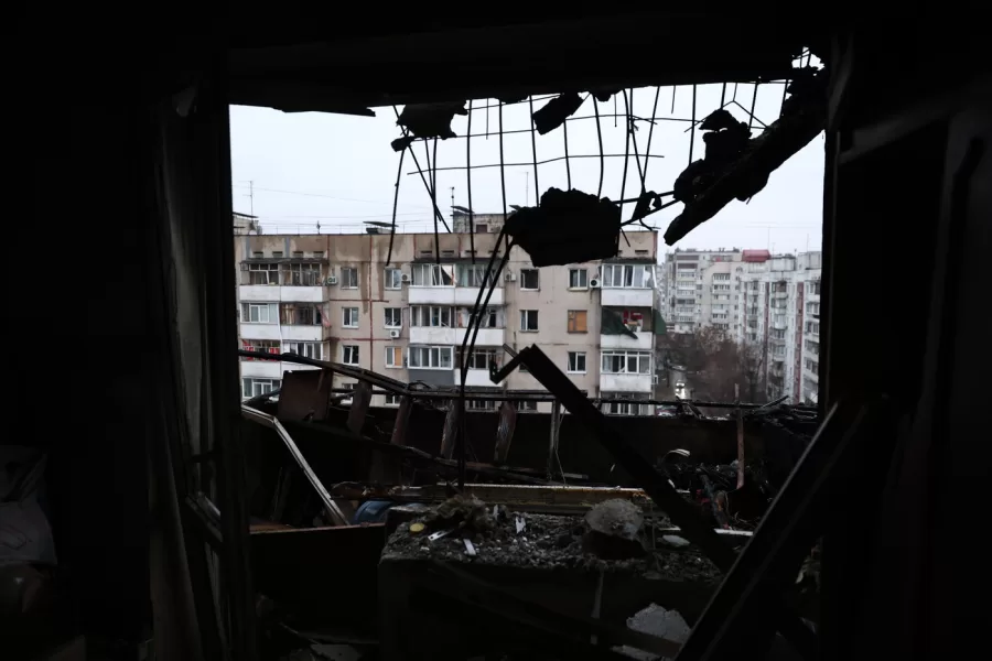 Residential neighbourhood is seen from the broken window of a damaged apartment building hit by a Russian drone in Zaporizhzhia, Ukraine, Thursday, Feb. 26, 2026. (AP Photo/Kateryna Klochko)





Associate Press/ LaPresse
Only Italy and Spain