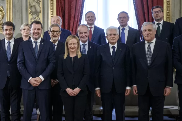 Foto Roberto Monaldo / LaPresse
22-10-2022 Roma (Italia) 
Politica
Quirinale – Giuramento del governo Meloni
Nella foto Sergio Mattarella, Giorgia Meloni e i membri del nuovo governo

22-10-2022 Rome (Italy)
Politics
Quirinale palace – Oath of the Meloni government
In the pic Sergio Mattarella, Giorgia Meloni and the new govenment