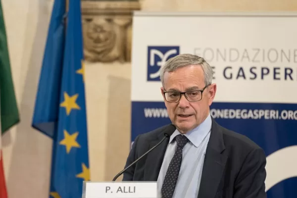 Alli evoca De Gasperi, Europa deve difendersi: “Tycoon artefice del nostro urgente risveglio, l’invasione russa ha rafforzato la Nato”