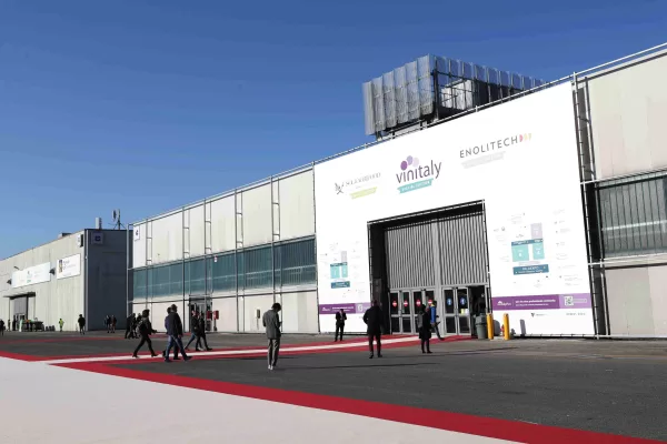 ESTERNO FIERA VERONA VINITALY