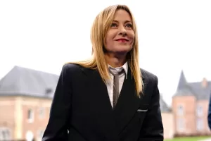 Referendum, cara Meloni scendi in campo o la stagione del ’92 non si chiuderà mai: la Premier appare frenata dal fantasma di Renzi Referendum, cara Meloni scendi in campo o la stagione del ’92 non si chiuderà mai: la Premier appare frenata dal fantasma di Renzi