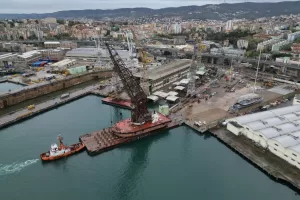 PORTO DI TRIESTE PORTI MOLO MOLI CARGO GRU BANCHINA BANCHINE