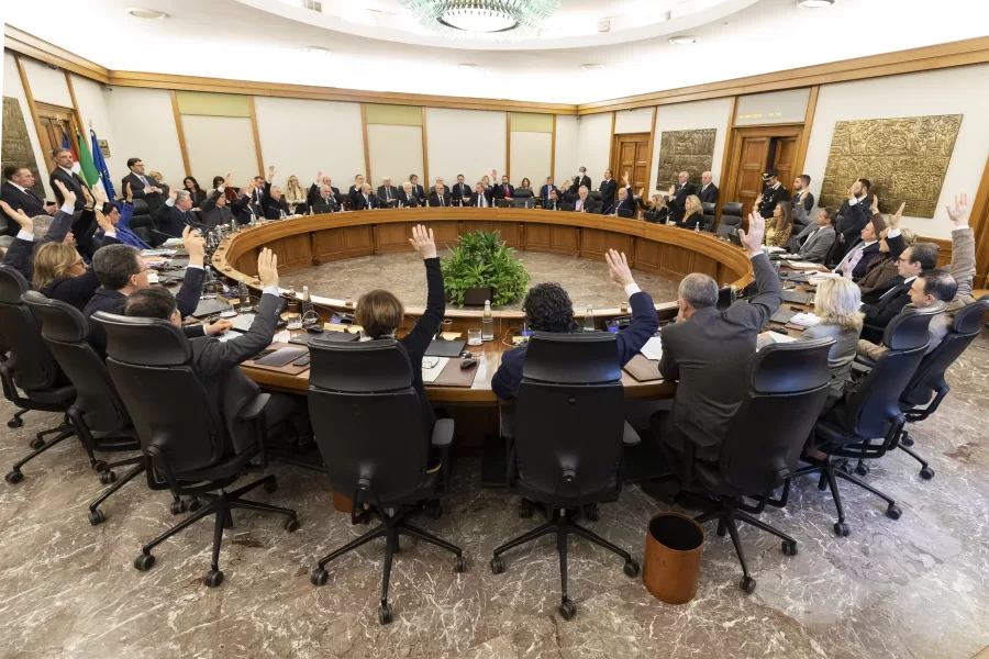 ASSEMBLEA PLENARIA DEL CSM PLENUM DEL CONSIGLIO SUPERIORE DELLA MAGISTRATURA VOTO VOTAZIONE ALZATA DI MANO