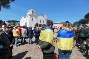 Pasqua sotto le bombe per gli ucraini, l’ombra di Putin avanza e la pace arretra