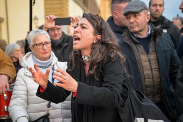 Manifestazioni contro il conflitto in Iran, l’attivista di Firenze e la scomoda verità