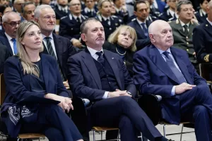 Il ministro della Giustizia Carlo Nodio (dx) con il capo di gabinetto Giusi Bartolozzi (sx) e il sottosegretario Andrea Delmastro Delle Vedove durante la presentazione del calendario della polizia penitenziaria, Roma, Martedì 2 Dicembre 2025 (Foto Roberto Monaldo / LaPresse)
Justice minister Carlo Nordio (right) with head of cabinet Giusi Bartolozzi (left) and undersecretary Andrea Delmastro Delle Vedove during the presentation of the penitentiary police calendar, Rome, Tuesday, December 2, 2025 (Photo by Roberto Monaldo / LaPresse) Il ministro della Giustizia Carlo Nodio (dx) con il capo di gabinetto Giusi Bartolozzi (sx) e il sottosegretario Andrea Delmastro Delle Vedove durante la presentazione del calendario della polizia penitenziaria, Roma, Martedì 2 Dicembre 2025 (Foto Roberto Monaldo / LaPresse)
Justice minister Carlo Nordio (right) with head of cabinet Giusi Bartolozzi (left) and undersecretary Andrea Delmastro Delle Vedove during the presentation of the penitentiary police calendar, Rome, Tuesday, December 2, 2025 (Photo by Roberto Monaldo / LaPresse)