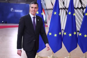 Spain’s Prime Minister Pedro Sanchez arrives for the EU Summit in Brussels, Thursday, Dec. 18, 2025. (AP Photo/Omar Havana)





Associate Press/ LaPresse
Only Italy and Spain