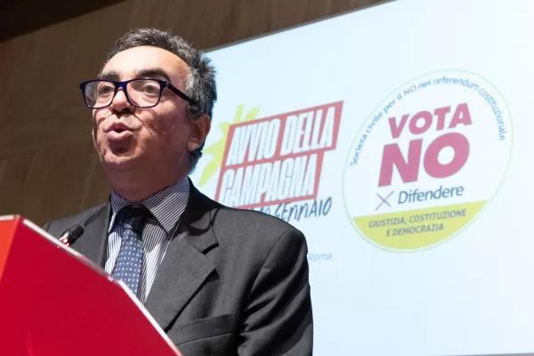 Enrico Grosso, costituzionalista,  in occasione dellavvio della campagna della Società civile per il No nel Referendum costituzionale sulla giustizia. Roma Sabato 10 Gennaio  2026 (foto Mauro Scrobogna / LaPresse)  

Enrico Grosso, costituzionalist, on the occasion of the launch of the civil society campaign for a “No” vote in the constitutional referendum on justice. Rome, Saturday January 10 2026. (Photo by Mauro Scrobogna / LaPresse)