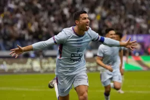 Il figlio Cristiano Ronaldo è in prova al Real Madrid: seguirà le orme del padre?