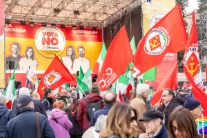 manifestazione a piazza del Popolo per la chiusura della campagna elettorale del comitato  Società civile per il No. Roma, Mercoledì 18 Marzo 2026  (photo by Mauro Scrobogna / LaPresse)

demonstration in Piazza del Popolo to close the elettoral campain  of the “Civil Society for the No” committee. Rome,  Wednesday March 18 2026 (photo by Mauro Scrobogna / LaPresse)