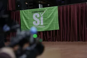 Il Ministro della Giustizia Carlo Nordio con il Presidente della camera Fabio Rampelli e Gaia Tortora nel teatro parrocchiale del quartiere periferico di Tor Bella Monaca per l chiusura della campagna referendaria per il Sì   RomaItalia  Mercoledì 18 Marzo 2026 – Politica – (foto di Cecilia Fabiano/ LaPresse) ,

Justice Minister Carlo Nordio with the President of the Chamber of Deputies Fabio Rampelli and Gaia Tortora in the parish theatre of the peripheral neighbourhood of Tor Bella Monaca for the closing of the referendum campaign for the Yes vote Rome Italy , March 18 , Wednesday 2026 – Politics – (photo by Cecilia Fabiano/LaPresse)