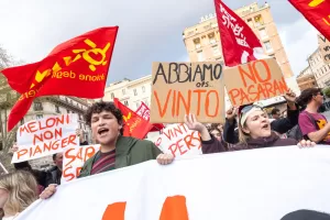 festeggiamenti per la vittoria del No al referendum sulla magistratura. Roma, Lunedì 23 Marzo 2026  (photo by Mauro Scrobogna / LaPresse)

celebrations for the victory of the “No” vote in the referendum on the judiciary Rome Monday March 23 2026 (photo by Mauro Scrobogna / LaPresse)
