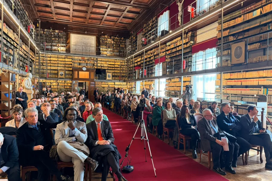Napoli, il nervo scoperto della giustizia: il duro confronto tra sostenitori del Sì e del No. Palamara: “Solo il sorteggio taglia le correnti”