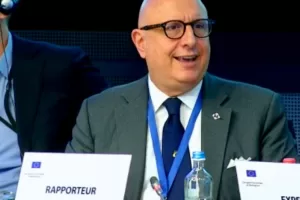 Famiglia nel bosco, l’avvocato Armao: “I figli non sono dello Stato, il Sì è urgente. Quel magistrato sarebbe valutato dall’Alta Corte disciplinare” Famiglia nel bosco, l’avvocato Armao: “I figli non sono dello Stato, il Sì è urgente. Quel magistrato sarebbe valutato dall’Alta Corte disciplinare”