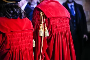 Il partito delle Procure vuole governare Il partito delle Procure vuole governare