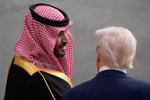 President Donald Trump welcomes Saudi Arabia’s Crown Prince Mohammed bin Salman to the White House, Tuesday, Nov. 18, 2025, in Washington. (AP Photo/Alex Brandon)





Associate Press/ LaPresse
Only Italy and Spain