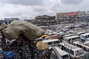 A sea of minibuses sit at the old taxi park near the city’s largest market, Saturday, Nov. 23, 2024, in Kampala, Uganda. (AP Photo/David Goldman)


Associated Press/LaPresse