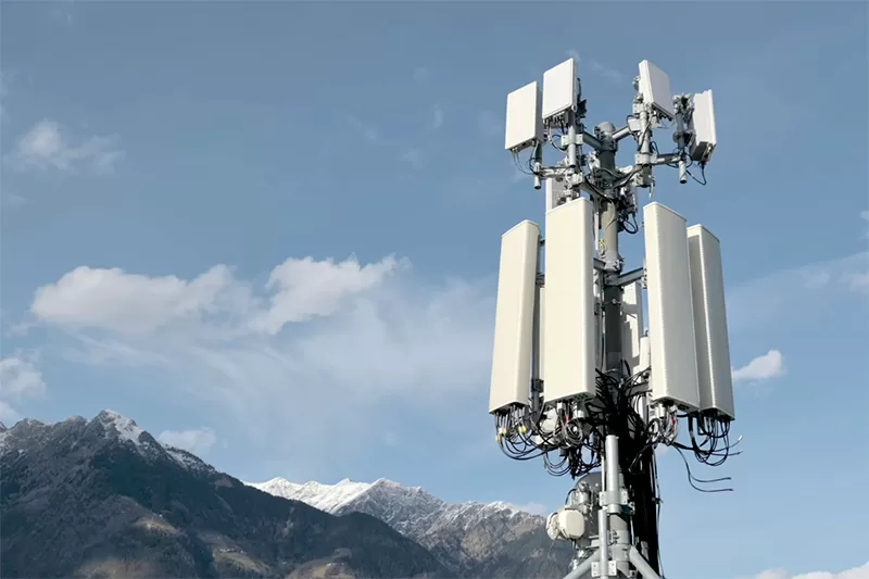 INWIT AZIENDA INDUSTRIA TELECOMUNICAZIONE MOBILE MONTAGGIO ANTENNA ANTENNE RIPETITORI