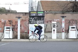 aumento di benzina e diesel  in attesa degli effetti del decreto carburanti ÑRomaÑItalia ÑGioved 17 Marzo 2026 – Cronaca – (foto di Cecilia Fabiano/ LaPresse) ,
Increase in petrol and diesel prices Ñ RomeÑ Italy , March 19 , Thursday  2026 – News  – (photo by Cecilia Fabiano/LaPresse)