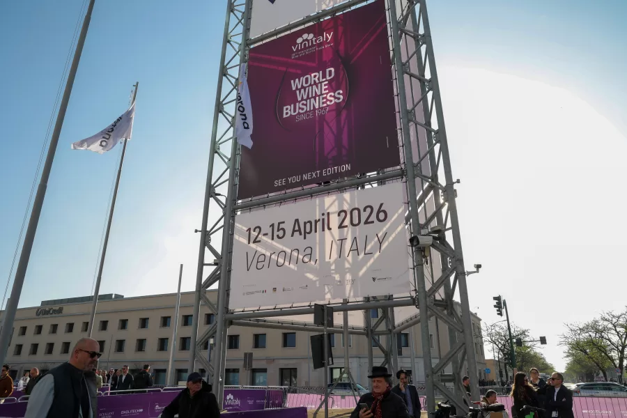 Vinitaly 2026 al via: tra business globale, enoturismo e identità territoriali