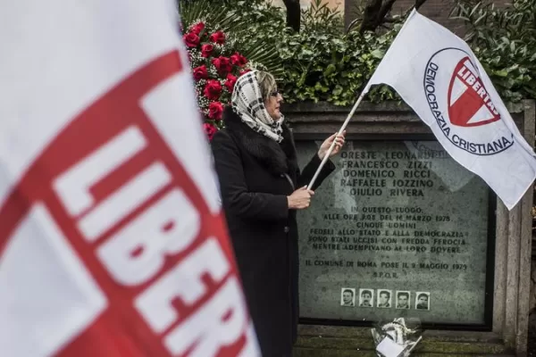 Rispolveriamo il vecchio partito popolare. Perché la sua assenza pesa ancora oggi