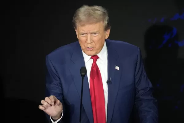 Trump vuole limitare il voto per posta. I repubblicani: “Così blocchiamo gli immigrati irregolari”
