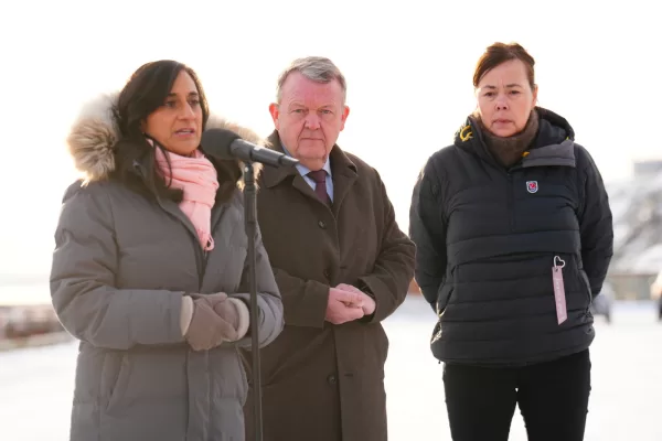 Canada’s Foreign Minister Anita Anand talks to the press during a press conference with Danish Foreign Minister Lars Loekke Rasmussen and Greenland’s Minister for Foreign Affairs, Vivian Motzfeldt, right, in Nuuk, Greenland, Saturday, Feb. 7, 2026. (Ida Marie Odgaard/Ritzau Scanpix via AP)





Associate Press/ LaPresse
Only Italy and Spain