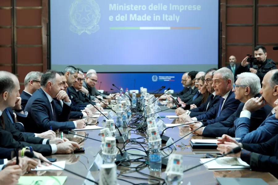 Il tavolo di confronto con le associazioni nazionali dimpresa sul credito dimposta Transizione 5.0 presieduto dal ministro delle Imprese Adolfo Urso, Roma, Mercoledì 1 Aprile 2026 (Foto Roberto Monaldo / LaPresse) 

A moment of the meeting with national business associations on the Transition 5.0 tax credit chaired by minister of Enterprises Adolfo Urso, Wednesday, April 1, 2026 (Photo by Roberto Monaldo / LaPresse)