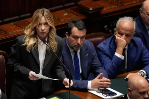 Meloni: “La sconfitta mi riaccende. Nessun rimpasto, nessuna ripartenza. Le dimissioni convenivano, ma governeremo cinque anni”