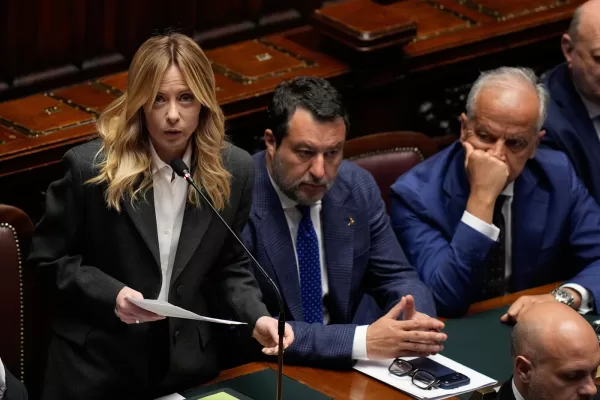 Meloni: “La sconfitta mi riaccende. Nessun rimpasto, nessuna ripartenza. Le dimissioni convenivano, ma governeremo cinque anni” Meloni: “La sconfitta mi riaccende. Nessun rimpasto, nessuna ripartenza. Le dimissioni convenivano, ma governeremo cinque anni”