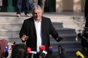 Scommette contro Orbàn e vince, il marito della figlia dell’ex premier guadagna una fortuna con la sconfitta alle elezioni del suocero Scommette contro Orbàn e vince, il marito della figlia dell’ex premier guadagna una fortuna con la sconfitta alle elezioni del suocero