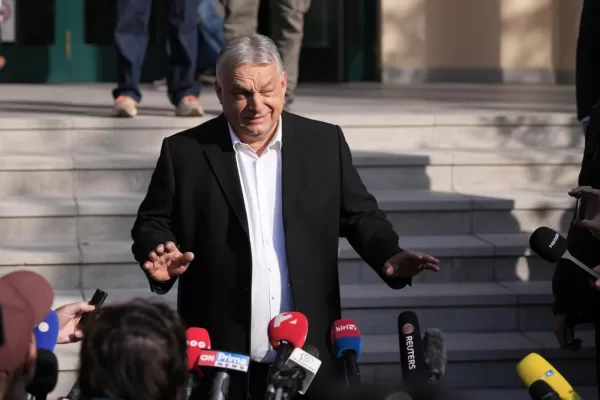 Scommette contro Orbàn e vince, il marito della figlia dell’ex premier guadagna una fortuna con la sconfitta alle elezioni del suocero