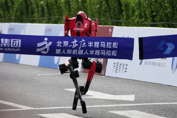 Mezza maratona, robot stabilisce record del mondo sui 21km
