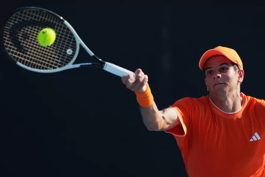 FILE – Rafael Jodar of Spain plays a forehand return to Rei Sakamoto of Japan during their first round match at the Australian Open tennis championship in Melbourne, Australia, Tuesday, Jan. 20, 2026. (AP Photo/Dar Yasin,File)