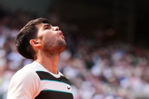 Alcaraz a rischio Wimbledon, l’allarme dalla Spagna dopo i forfait di Madrid, Roma e Roland Garros