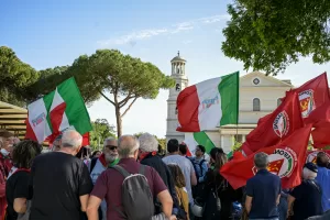 Presidio Anpi a Parco Schuster dove è avvenuta la sparatoria il 25 Aprile. Mercoledì 29 Aprile 2026. News (Photo by Valentina Stefanelli/Lapresse)

ANPI protest at Schuster Park, where the shooting occurred on April 25. Wednesday, April 29, 2026. News (Photo by Valentina Stefanelli/Lapresse)