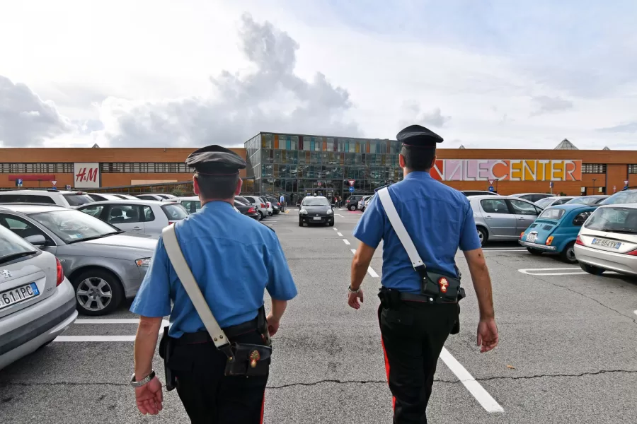 Foto di repertorio – Rapina al centro commerciale
