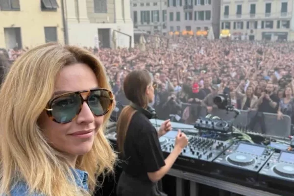 Salis incoronata “l’anti Meloni”: cara Silvia i riflettori non sono una legittimazione, attenta a non bruciare le tappe Salis incoronata “l’anti Meloni”: cara Silvia i riflettori non sono una legittimazione, attenta a non bruciare le tappe